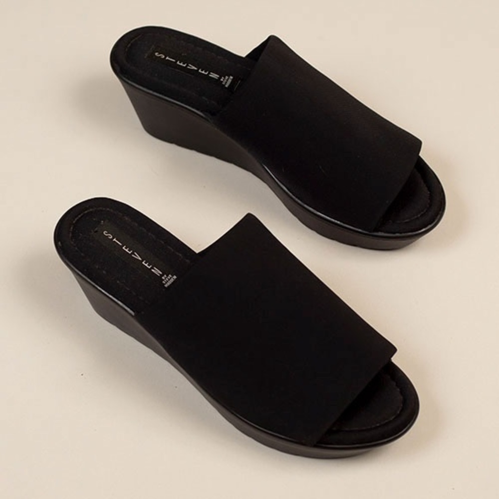 NWOT Steve Madden wedges